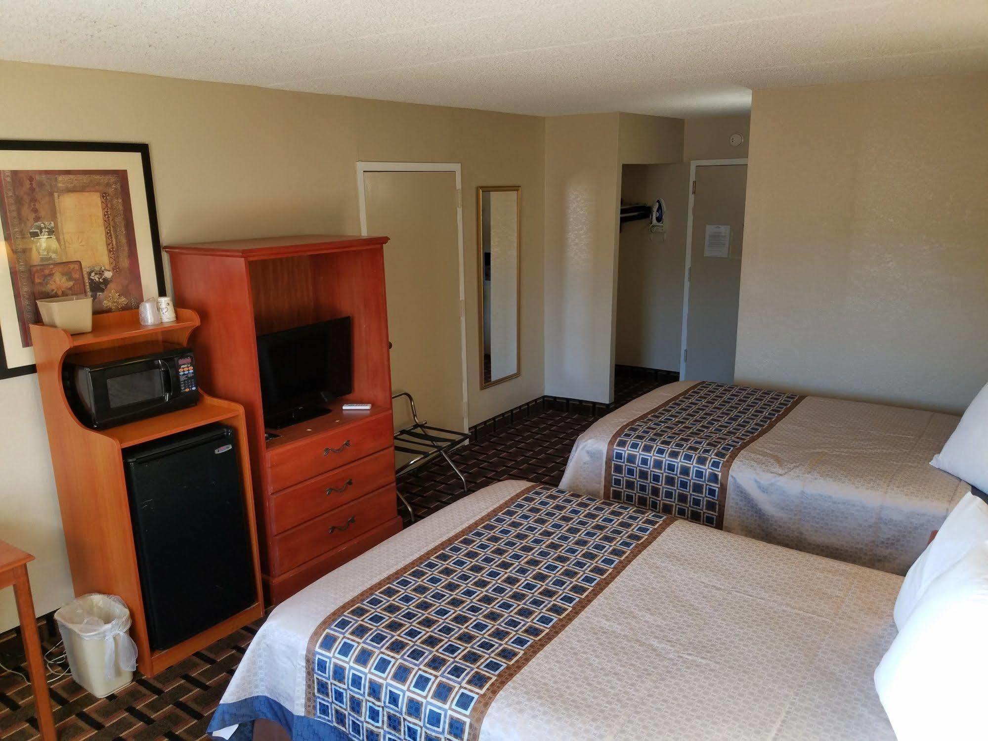 Red Roof Inn Richmond, Va - W Broad St Henrico Exterior foto