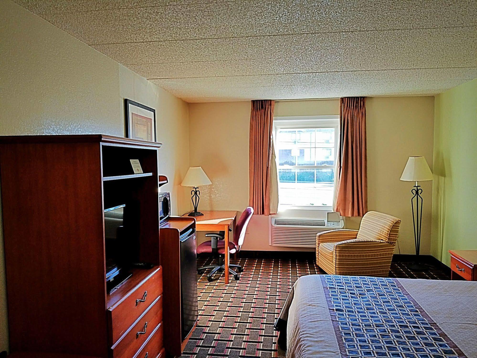 Red Roof Inn Richmond, Va - W Broad St Henrico Exterior foto